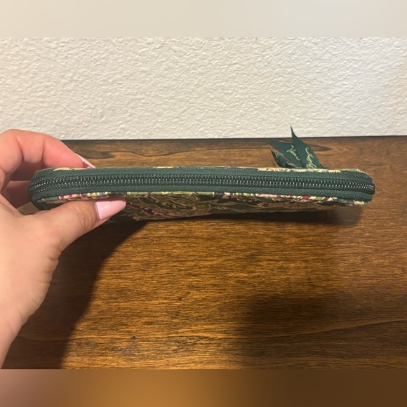 Vera Bradley Teal Quilted Wallet EUC - Picture 3 of 9